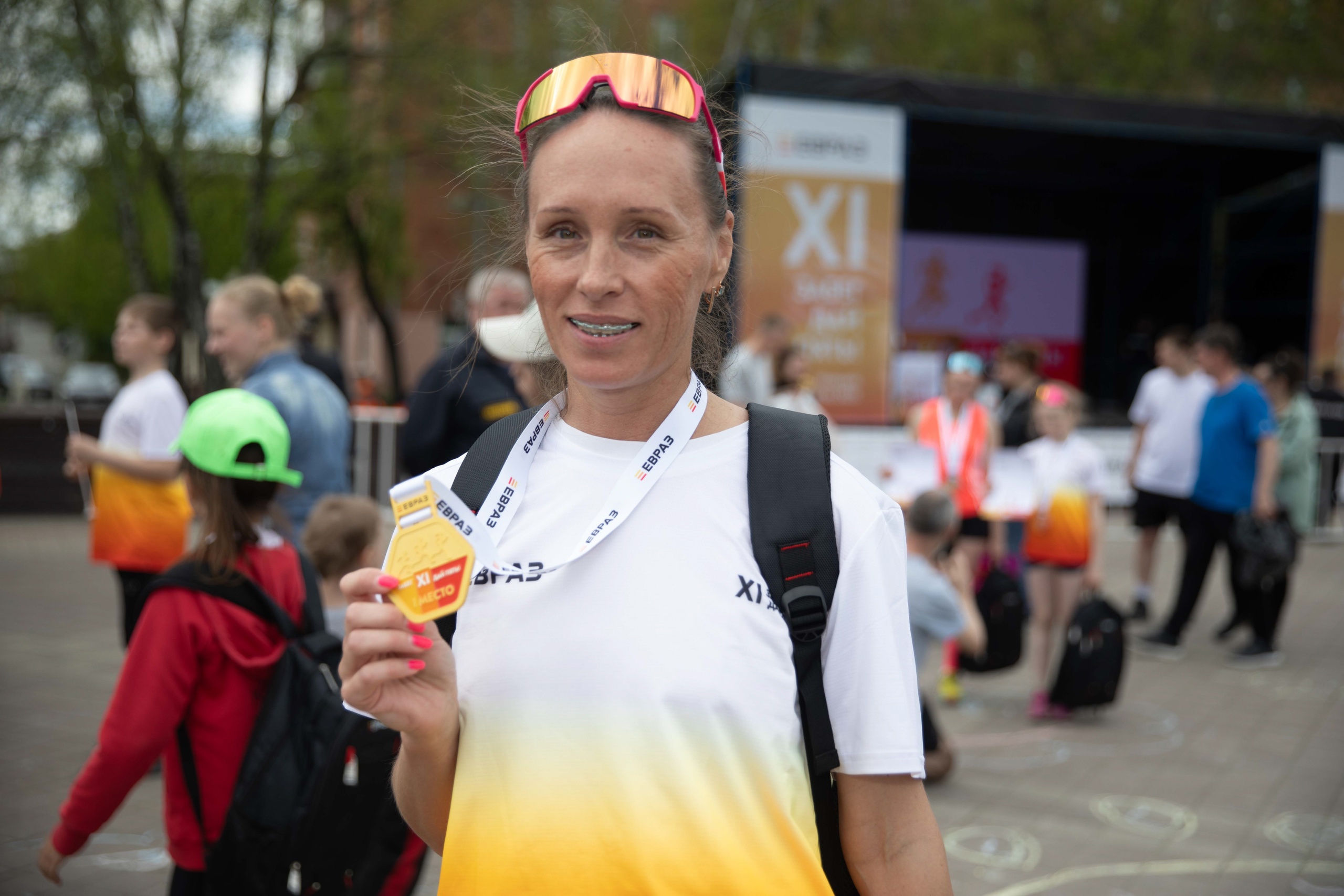 Фото - Сотни любителей спорта приняли участие в благотворительном забеге ЕВРАЗа «Дай пять!» на Урале